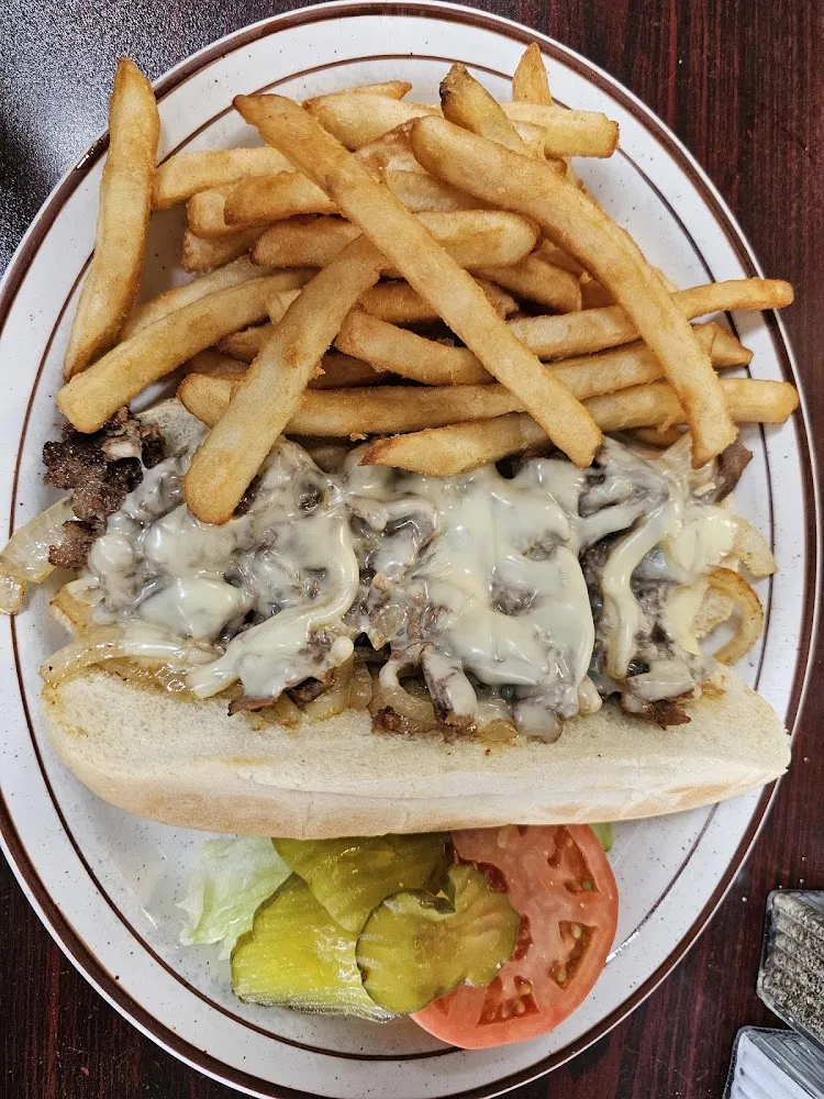 Philly Cheesesteak w Fries